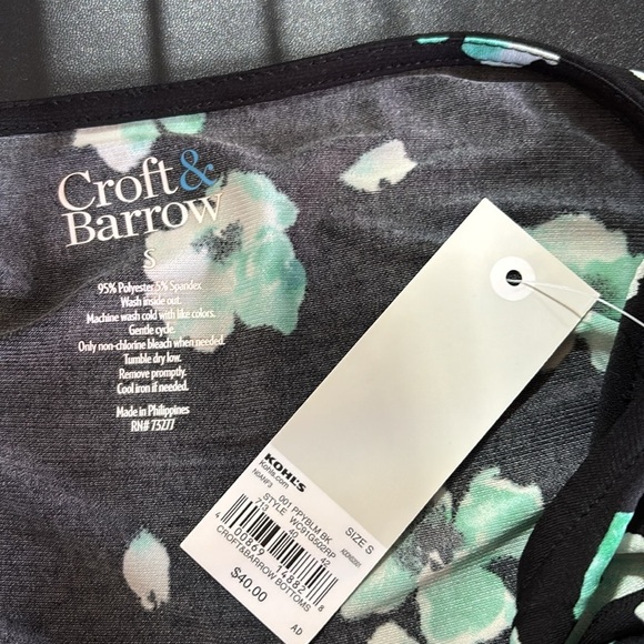 Croft & Barrow & Crossover V-neck, pleated waist front, stretch,aqua poppy print - Picture 7 of 9